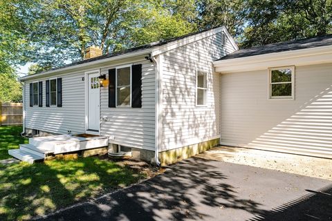 10 E Lake Rd Yarmouth MA 02673