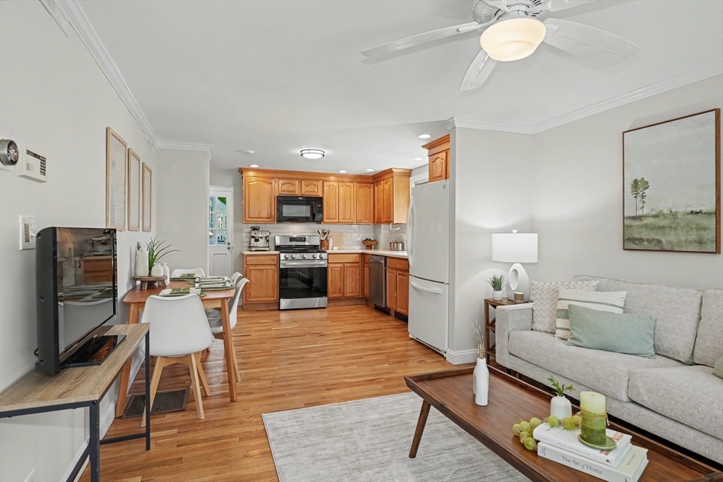 11 Walnut Street 11
