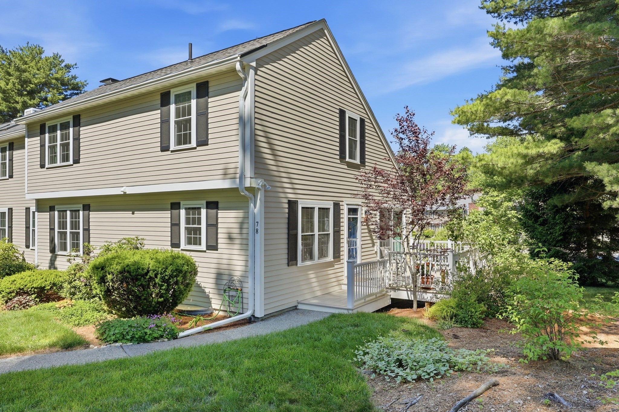 78 Macintosh Ln
