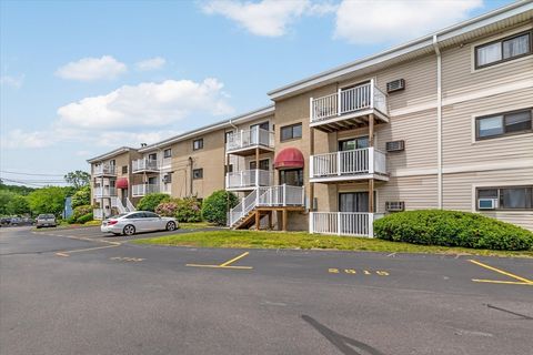 Photo of 35 Hosmer St #24, Marlborough, MA 01752 (MLS # 73528555)