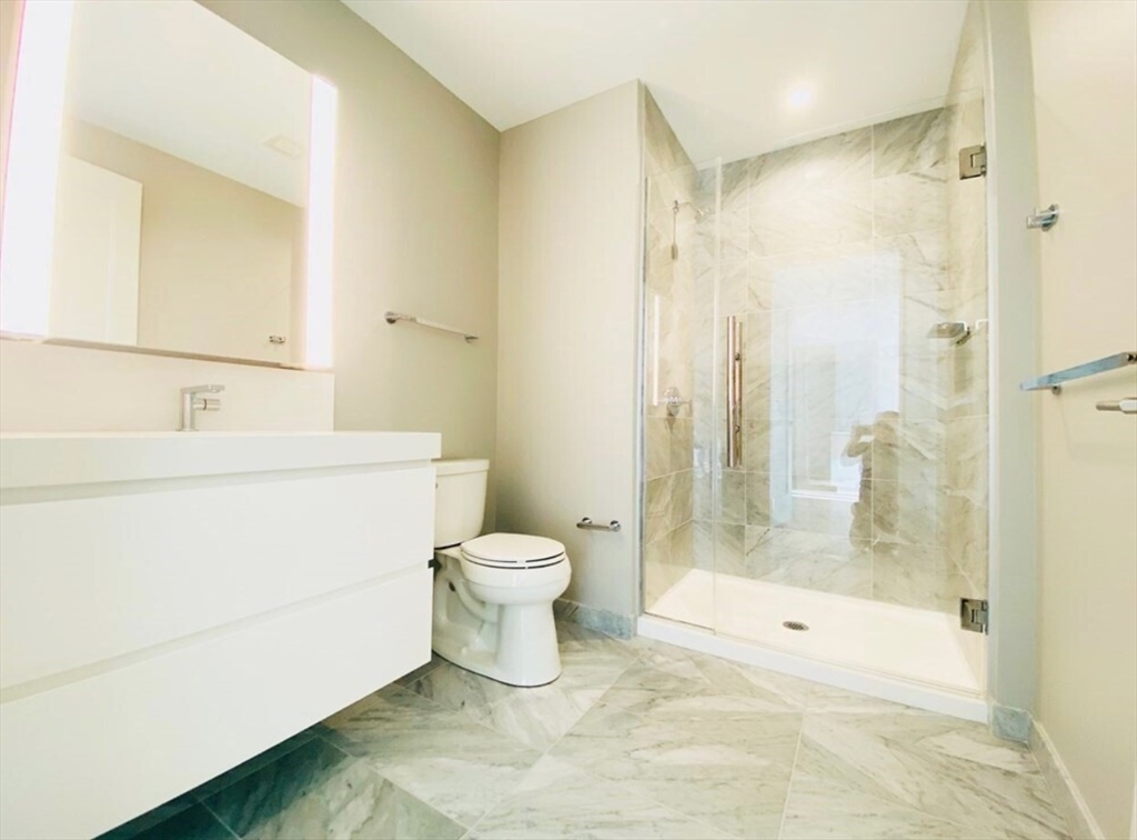 133 Seaport Blvd 807