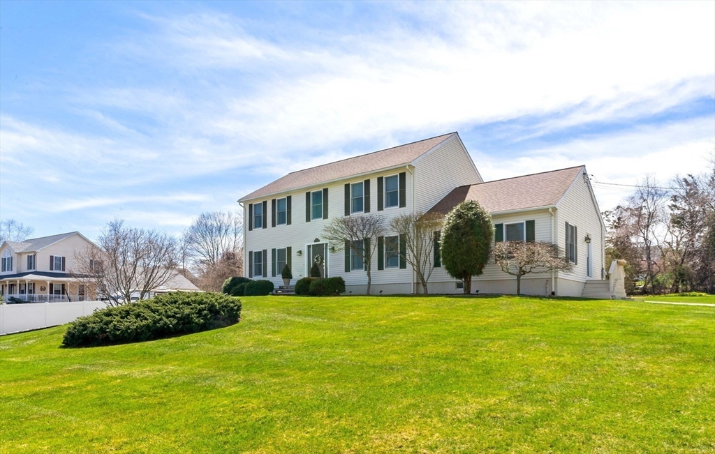 75 Broad Cove St