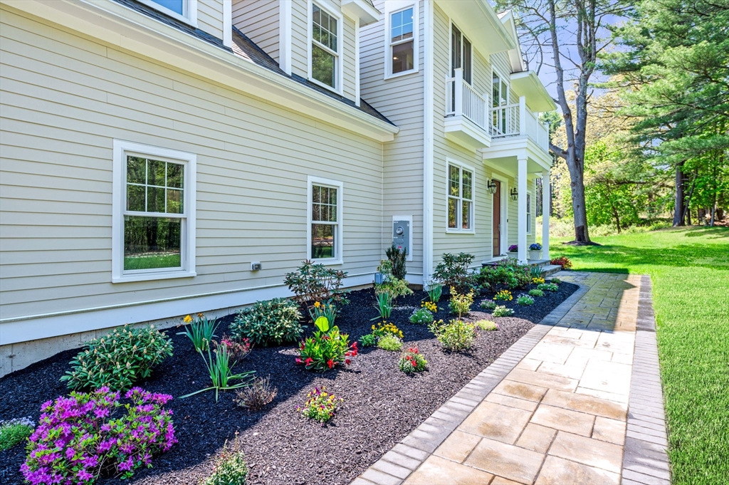 333 Perkins Row
