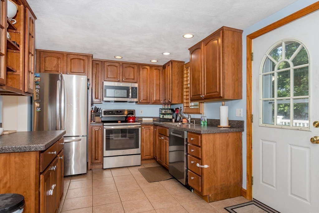 66 Healy Rd
