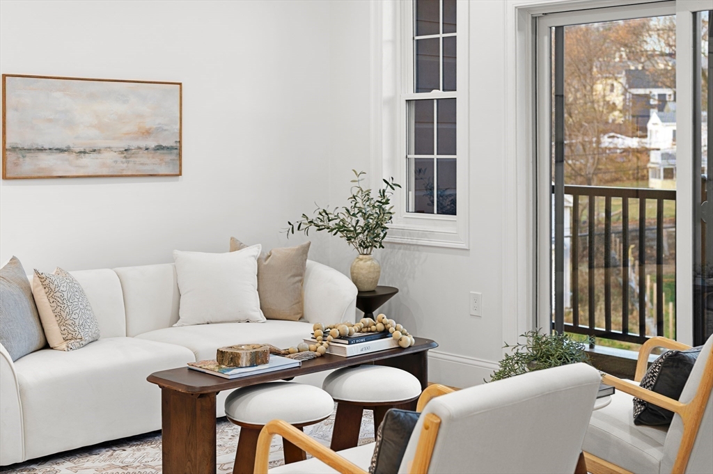 272 Lincoln Street 302