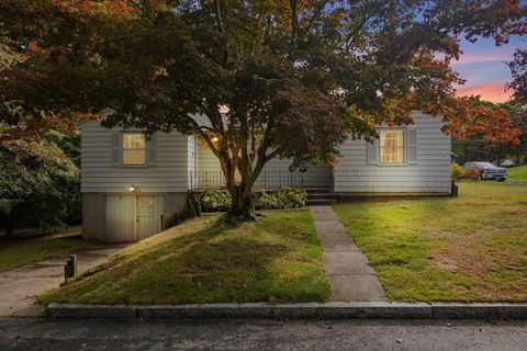 225 Rich St Fall River MA 02720