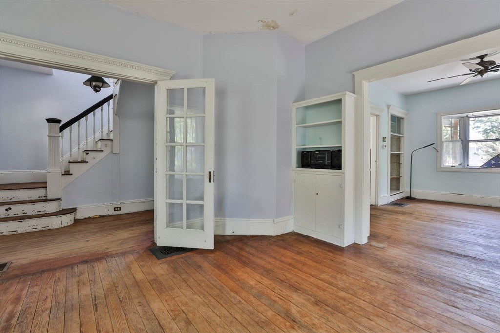 82 Dyer Ave