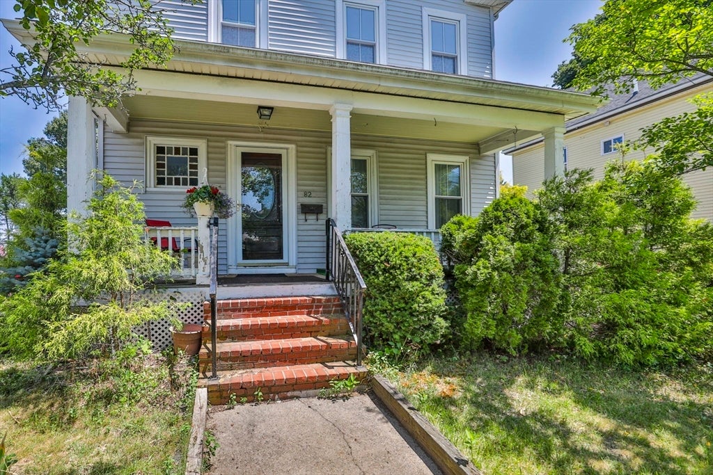 82 Dyer Ave