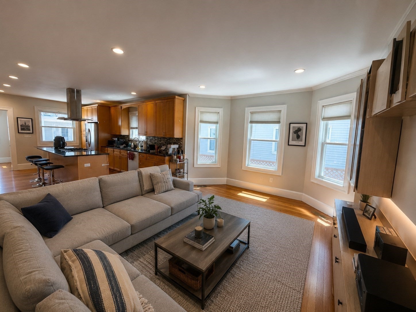 201 College Ave #1, Somerville, MA Photo #1