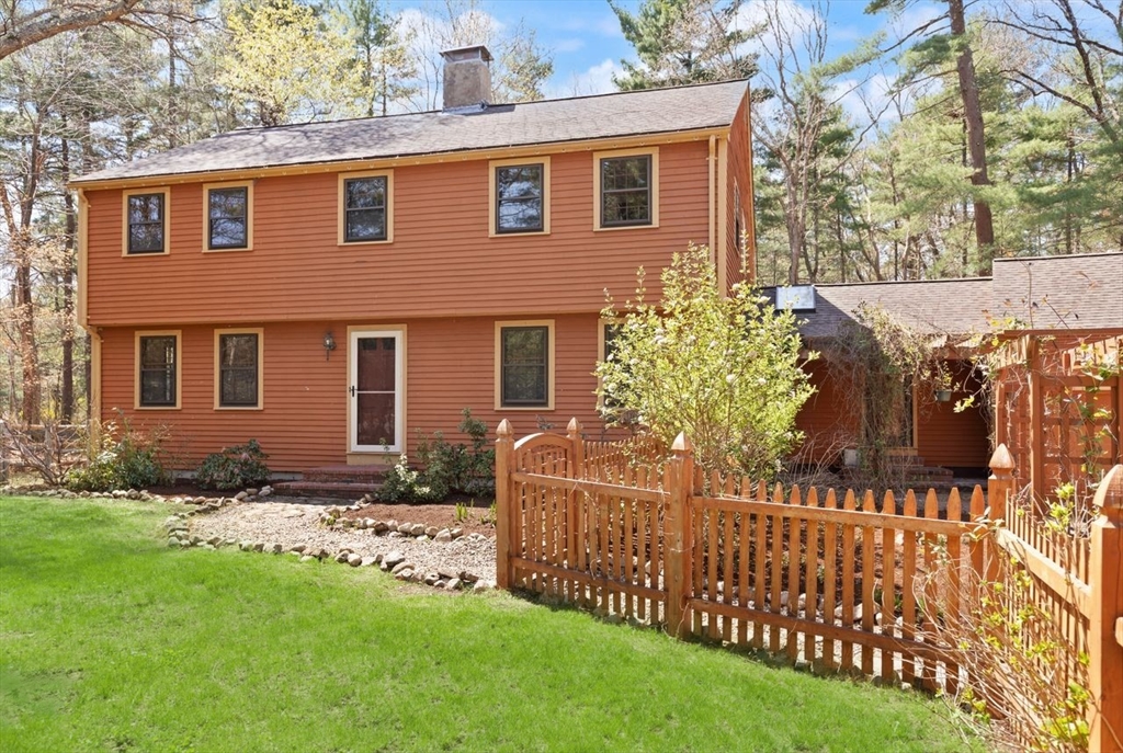 2 Briggs Pond Way
