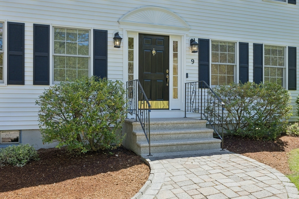 9 Wood DR, Mendon, MA Photo #2