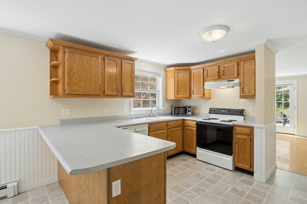 9 Wood DR, Mendon, MA Photo #17