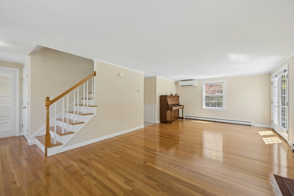 9 Wood DR, Mendon, MA Photo #4