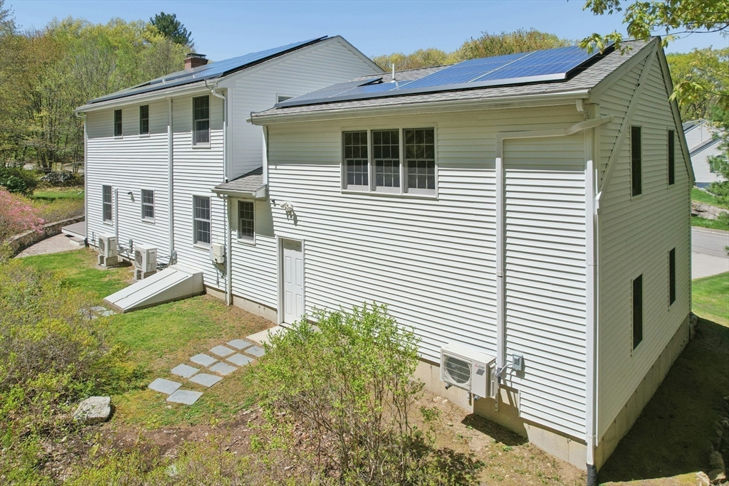 9 Wood DR, Mendon, MA Photo #36