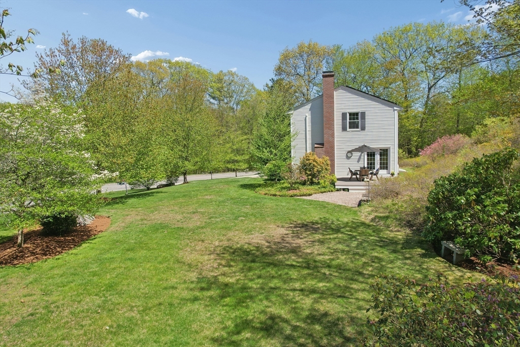 9 Wood DR, Mendon, MA Photo #37