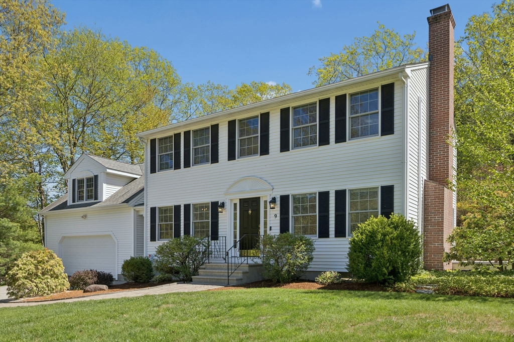 Photo of 9 Wood DR, Mendon, MA