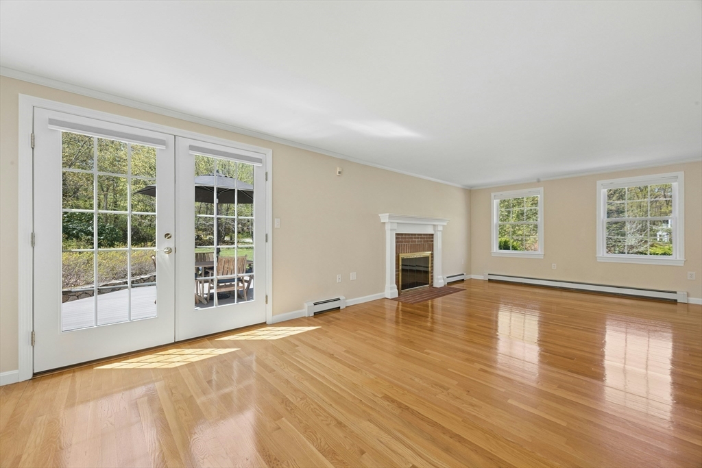 9 Wood DR, Mendon, MA Photo #5