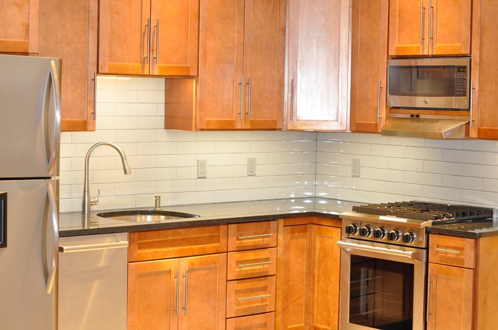 1 Chagrle St South 214