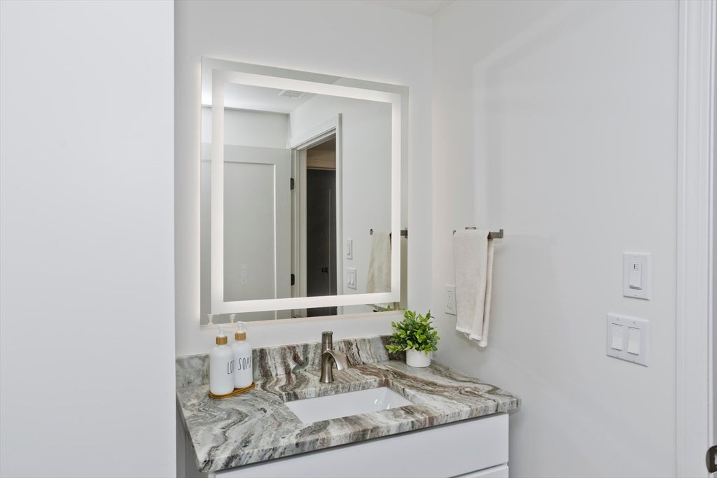 107 Williams Street #2 B, Northampton, MA, 107 Williams Street #2 B, Northampton, MA Photo #11