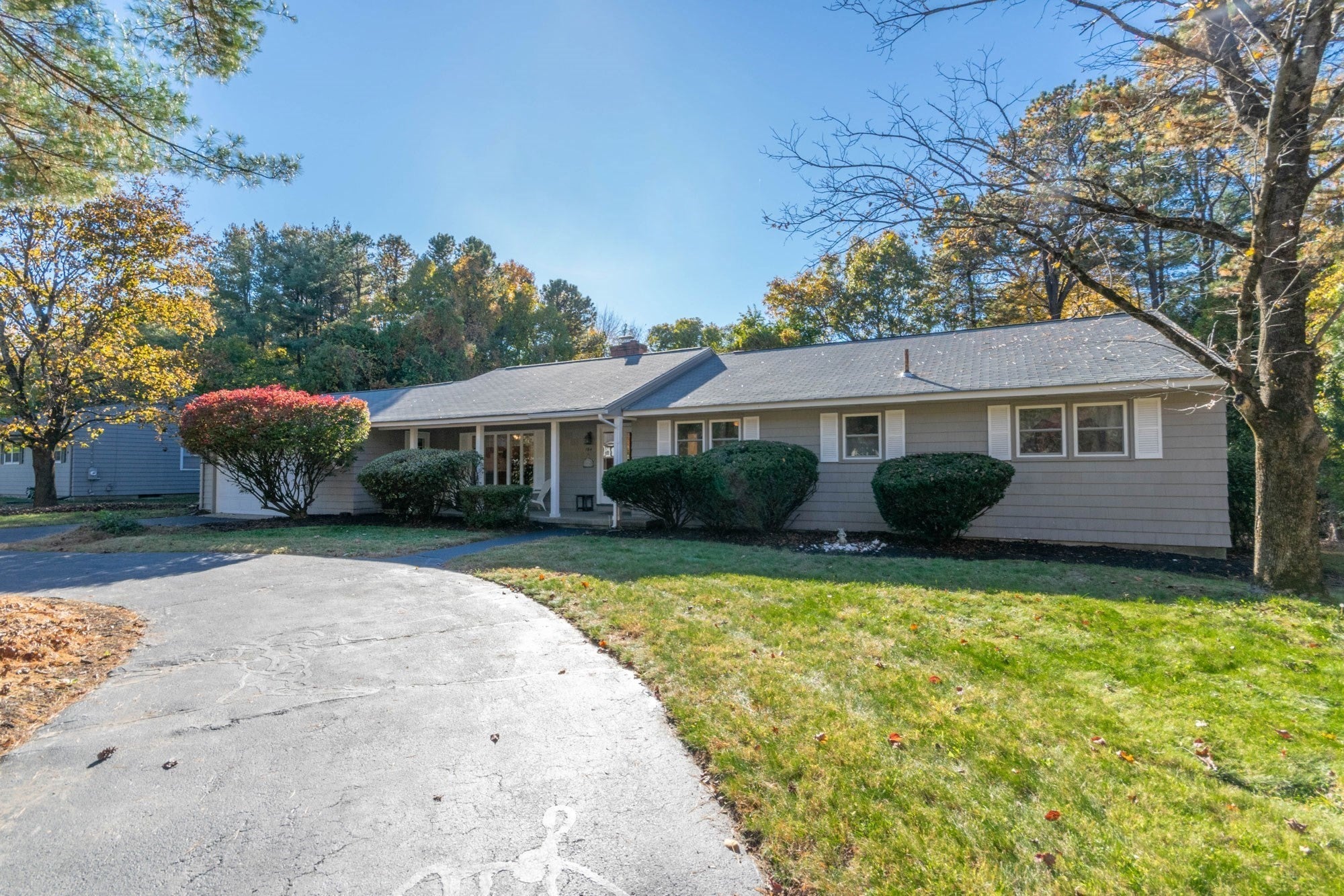 194 Redfern Dr, Longmeadow, MA, 194 Redfern Dr, Longmeadow, MA Photo #3