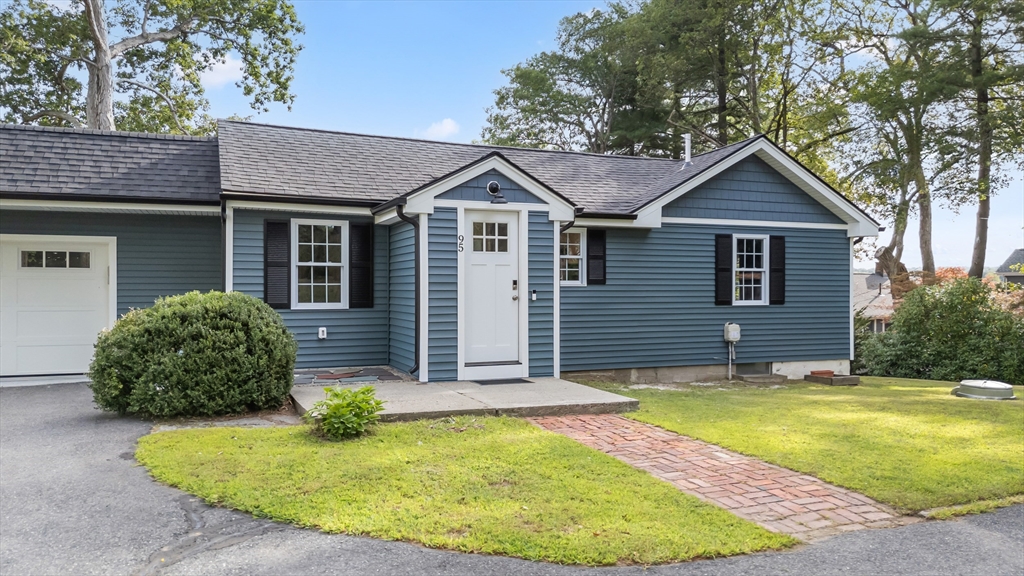 95 Pineland Ave