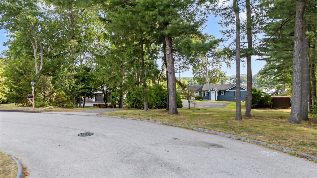 95 Pineland Ave