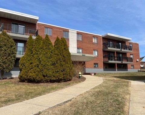 Photo of 300 Governors Dr #23, Winthrop, MA 02152 (MLS # 73478191)
