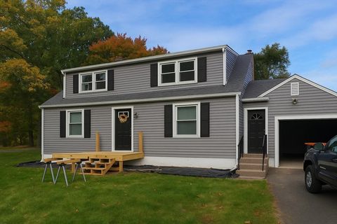 67 Colemore St Agawam MA 01030