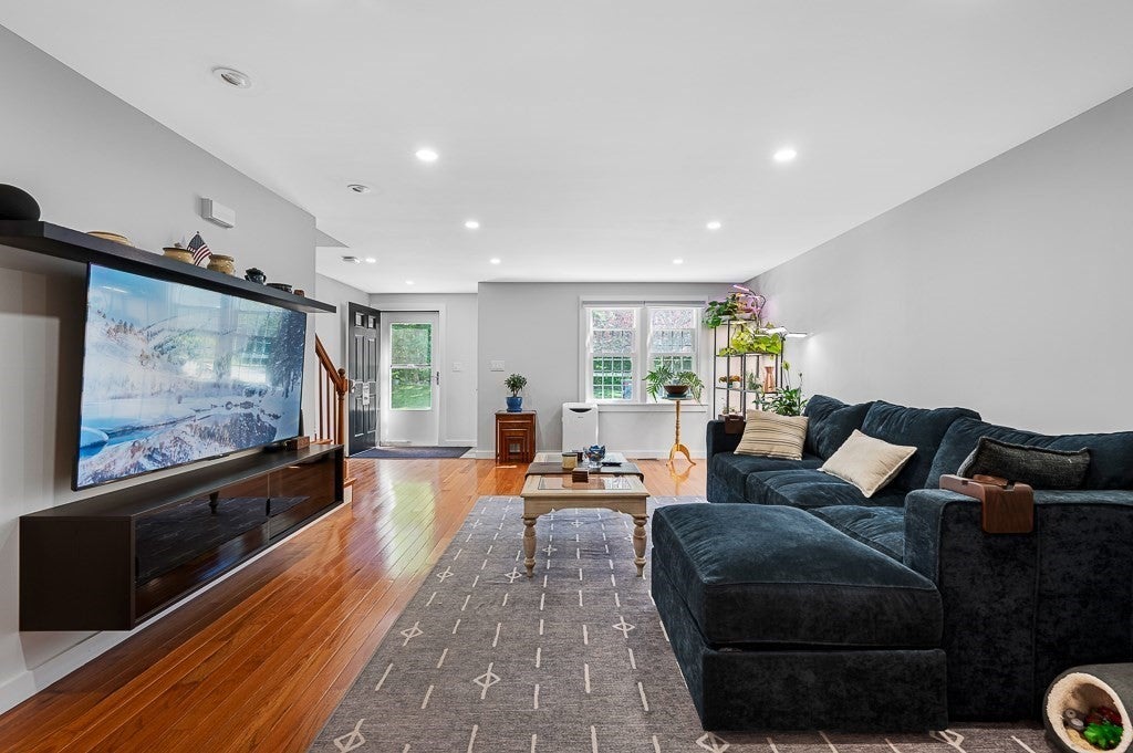 10 Eagle Dr 10