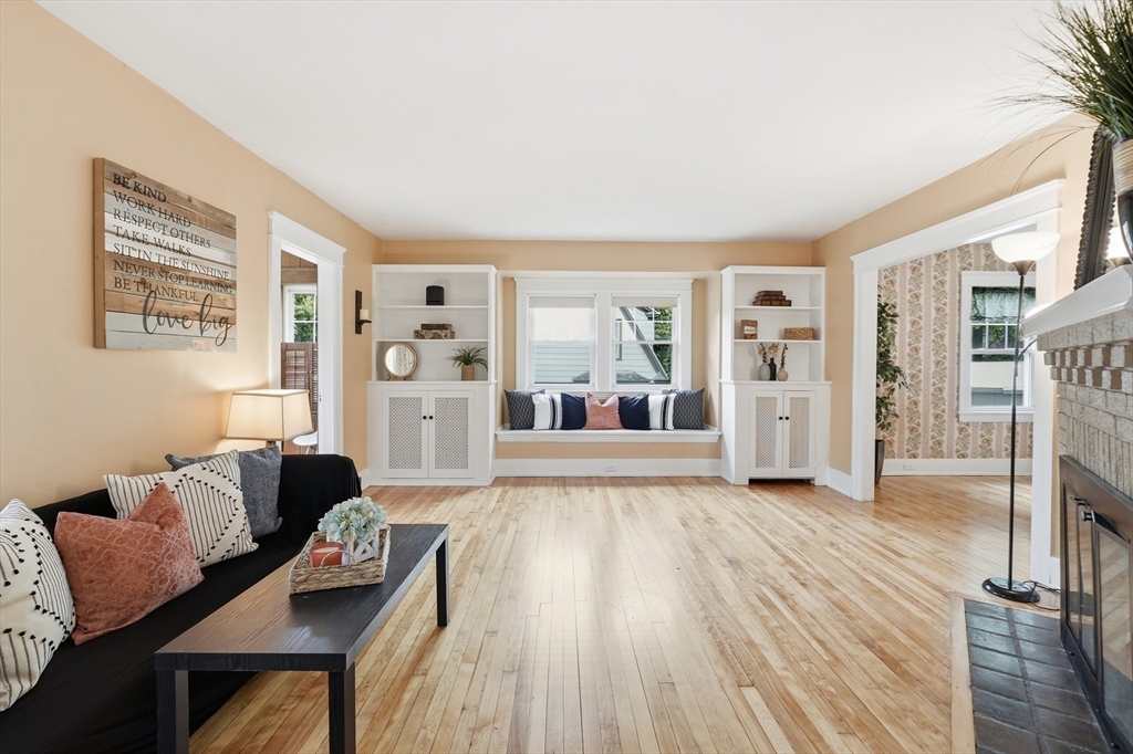 11 Wildrose Avenue, Worcester, MA Photo #8