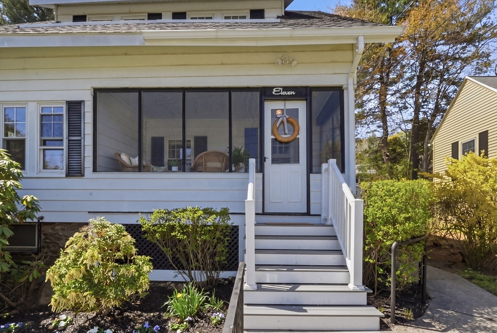11 Wildrose Avenue