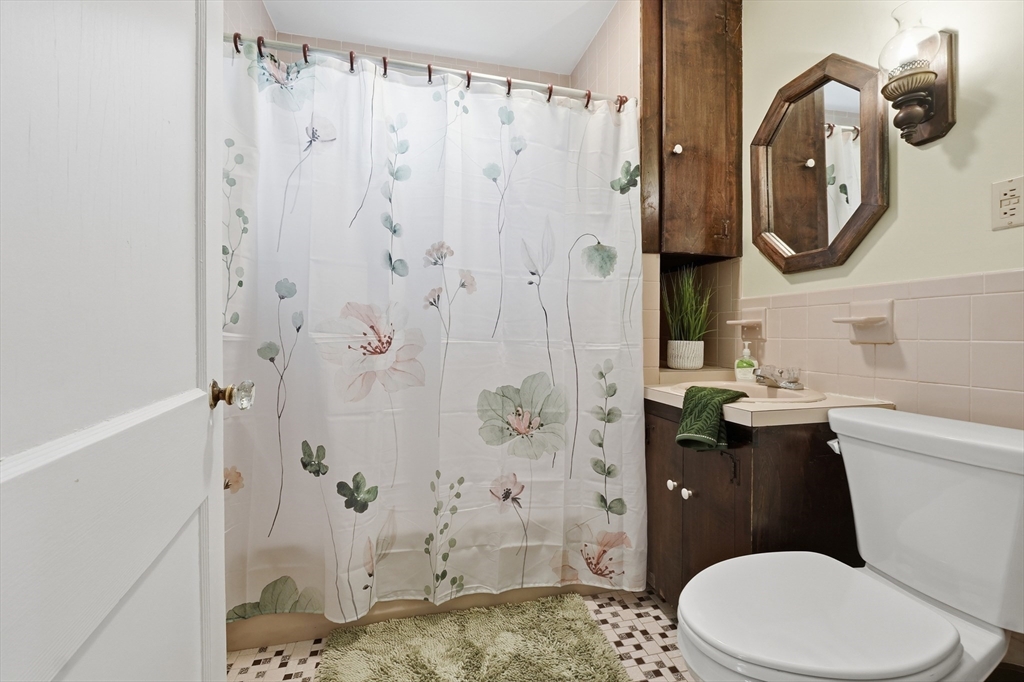 11 Wildrose Avenue, Worcester, MA Photo #31