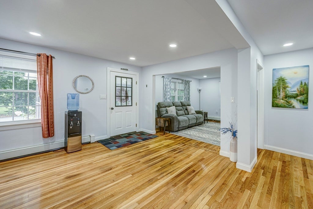 42 Pleasant View Avenue, Lunenburg, MA Photo #11
