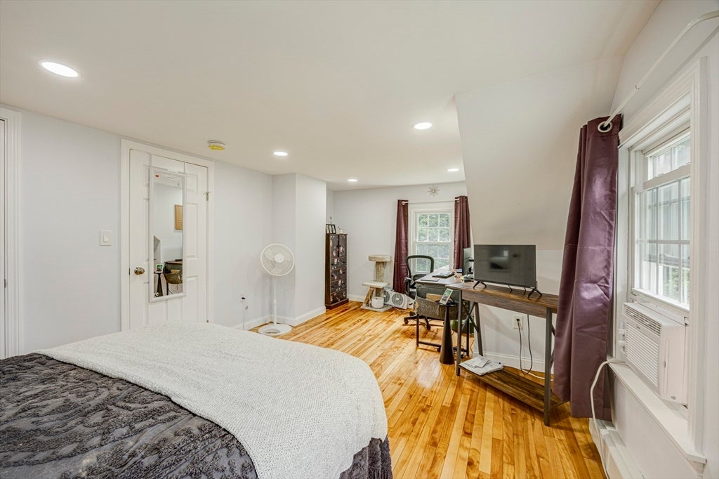 42 Pleasant View Avenue, Lunenburg, MA Photo #20