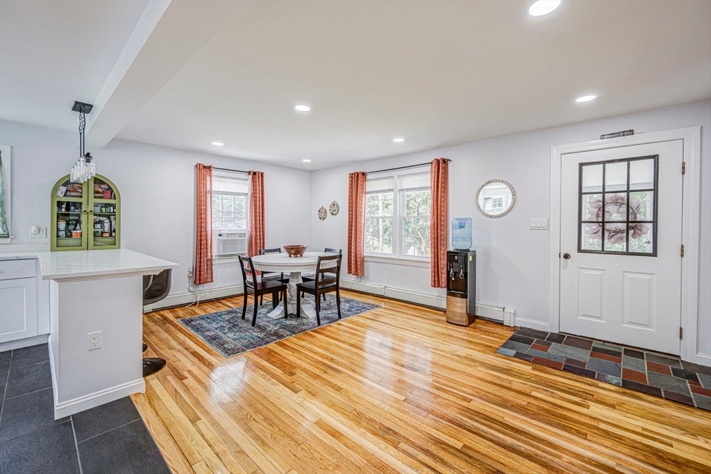 42 Pleasant View Avenue, Lunenburg, MA Photo #6