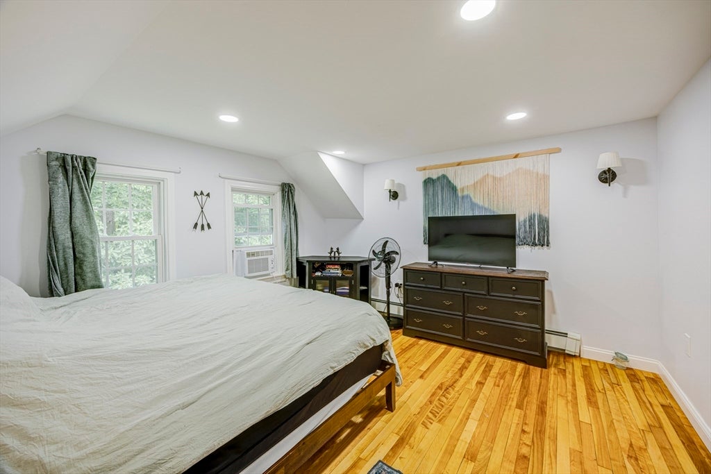 42 Pleasant View Avenue, Lunenburg, MA Photo #23