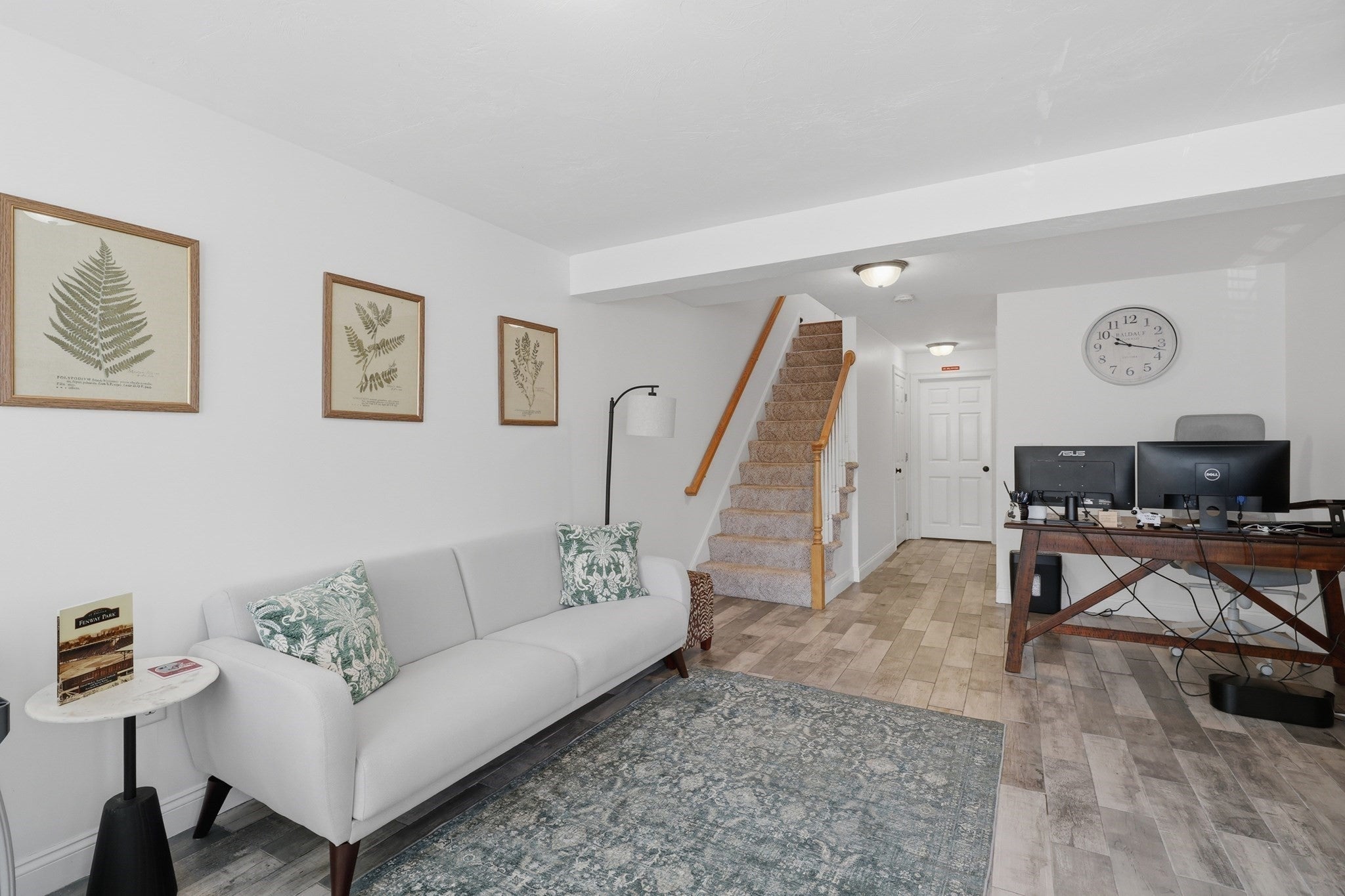 90 Carrington Ln 90
