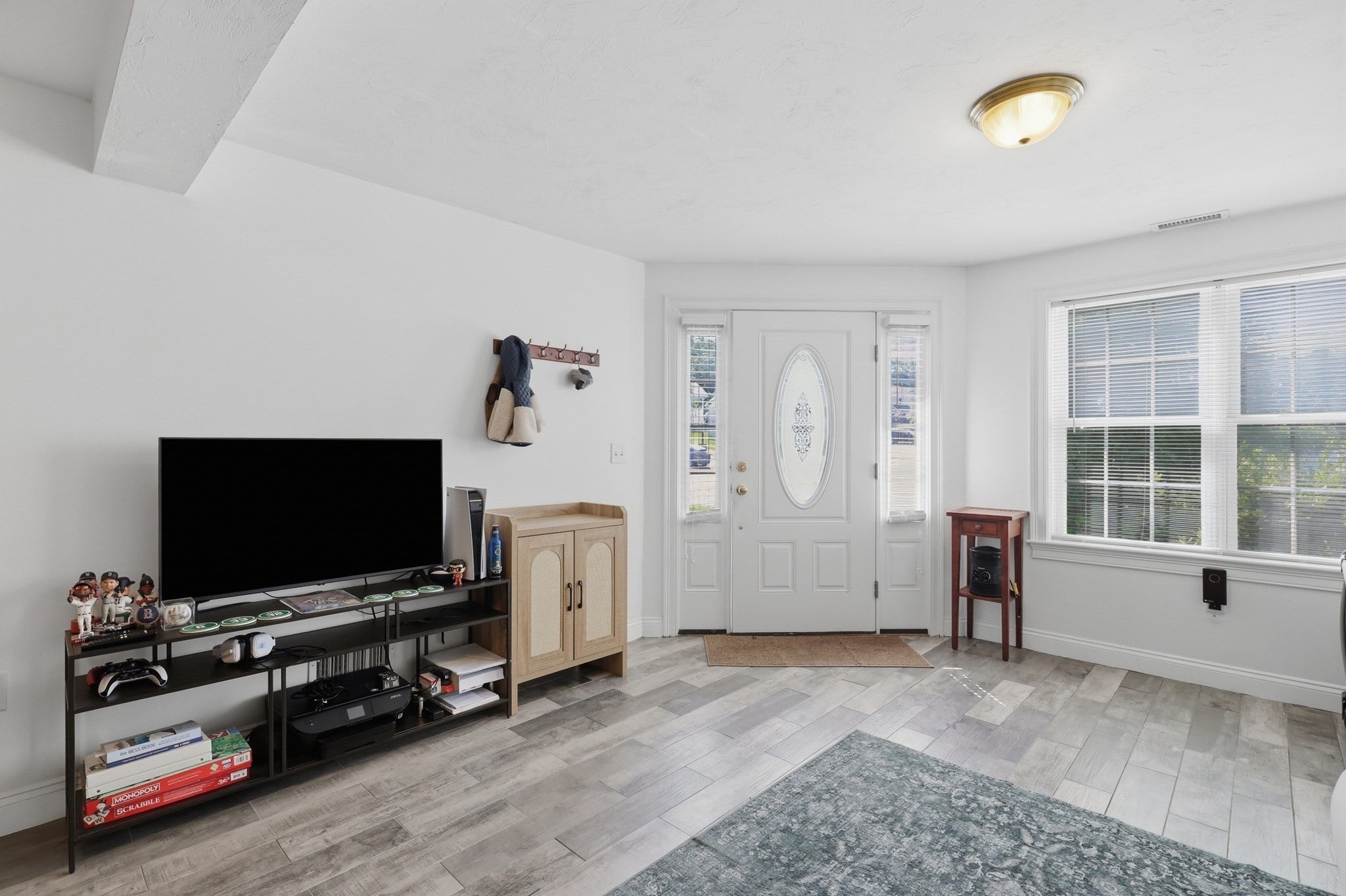 90 Carrington Ln 90