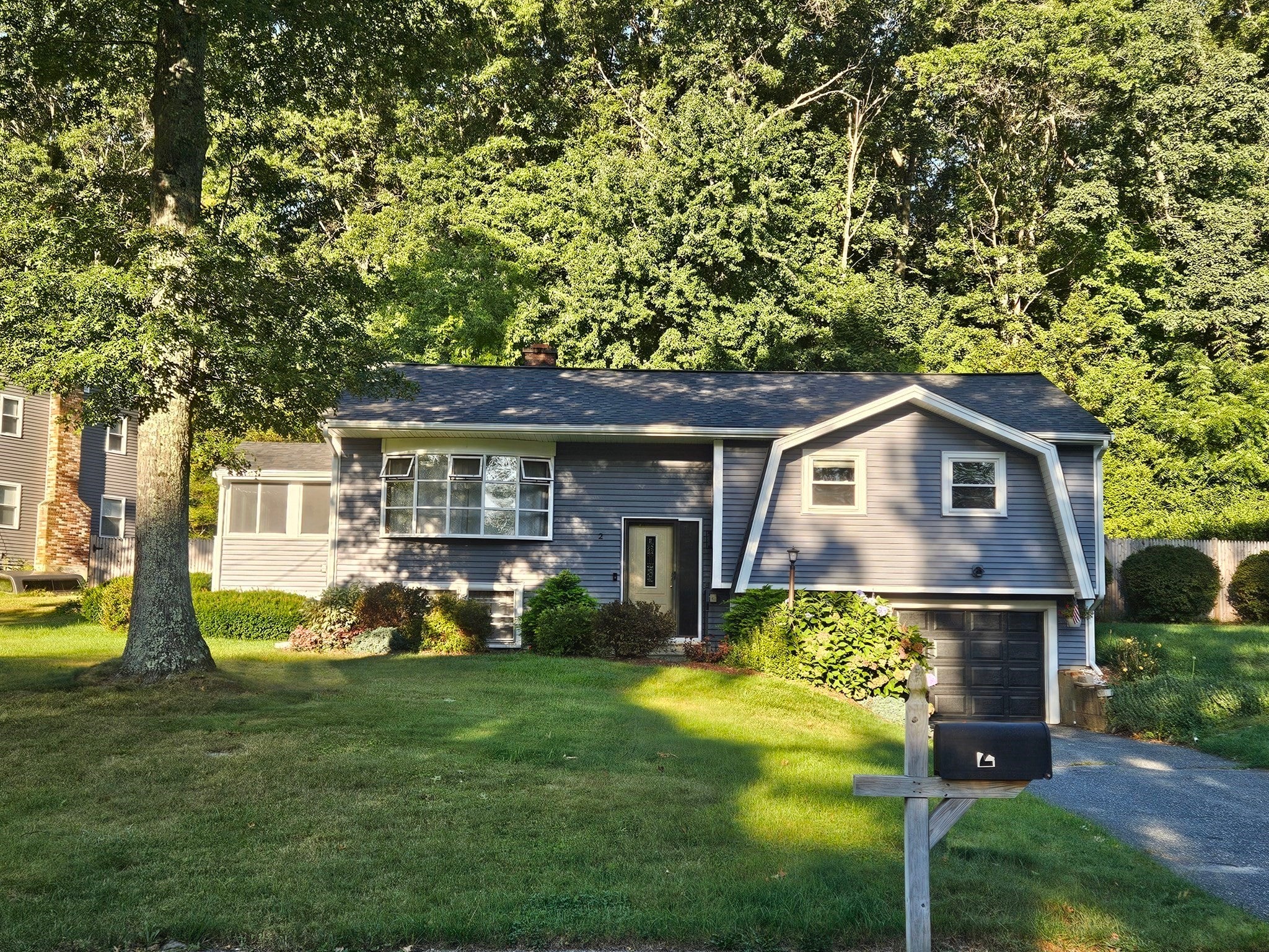 Click for 2 Saddleback Hill Road, Bellingham, MA slideshow