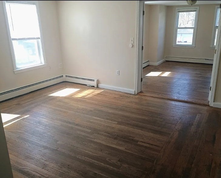 Click for 15 Crapo St #1, Taunton, MA slideshow