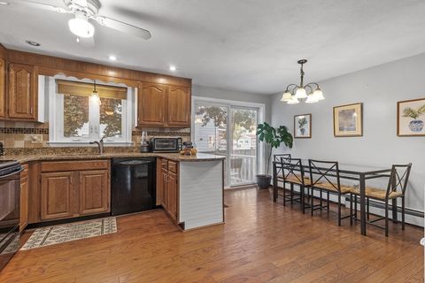 Photo of 25 Eagan Pl #25, Peabody, MA 01960 (MLS # 73463724)