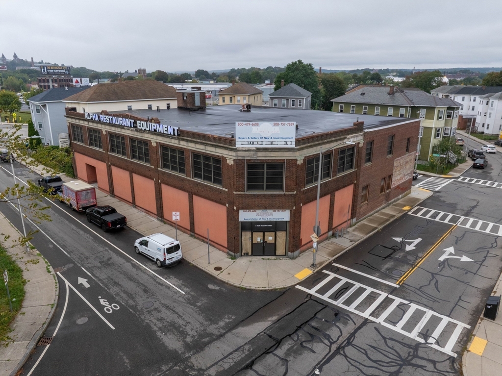 2 Olde Millbury St