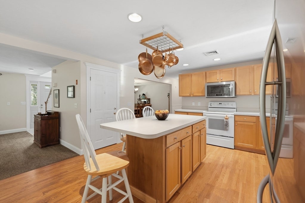 31 Pine Street, Middleboro, MA, 31 Pine Street, Middleboro, MA Photo #14