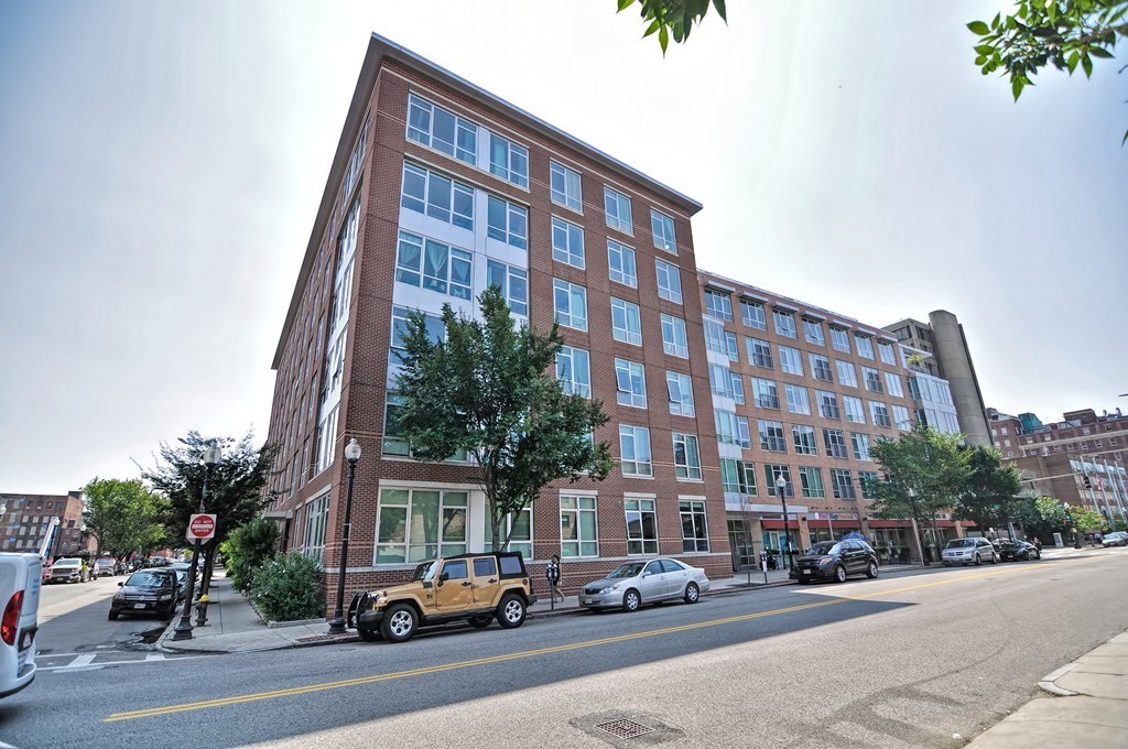 700 Harrison Ave 213