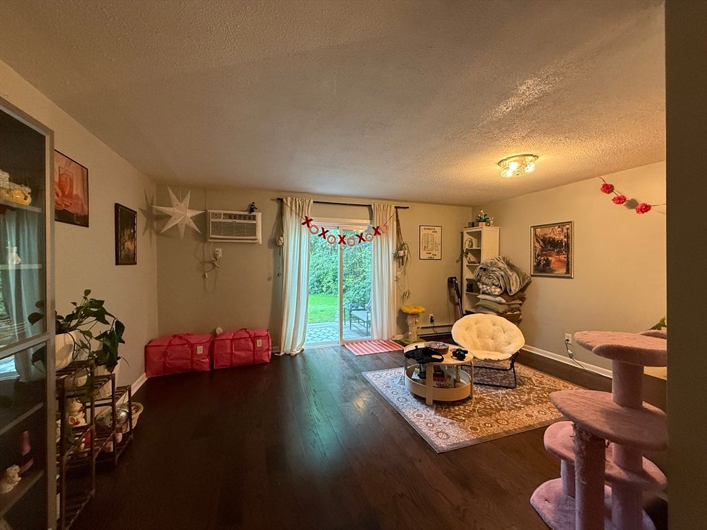170 E Hadley Rd #55, Amherst, MA, 170 E Hadley Rd #55, Amherst, MA Photo #2