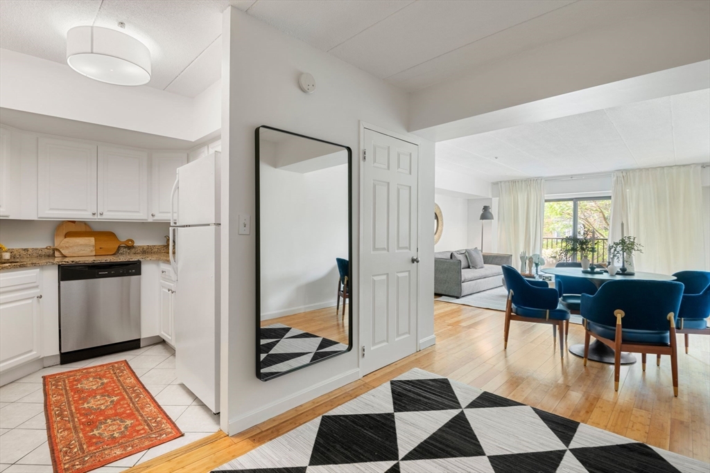 135 Pleasant St 403