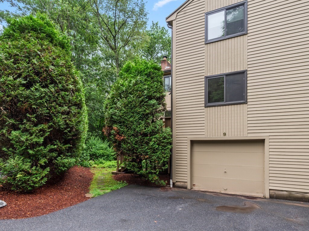 9 Treetop Park 9