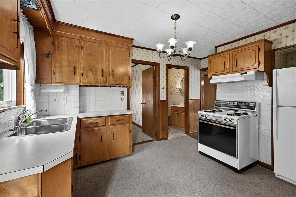157 Denver Street, Fall River, MA, 157 Denver Street, Fall River, MA Photo #10