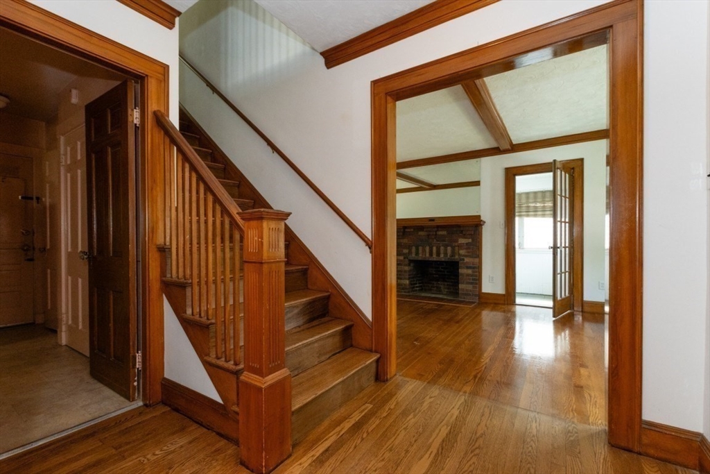 24 White Oak Rd