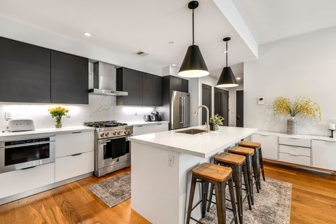 531-533 E 2nd St 202 Boston MA 02127